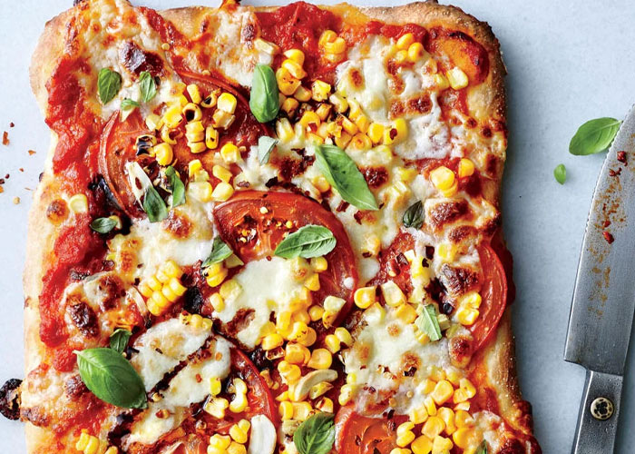  پیتزا سبزیجات ذرت و موتزرلا