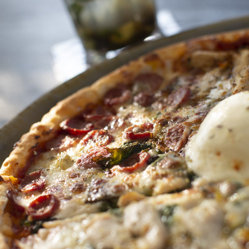 پیتزا ایتالیایی محبوب و خوشمزه